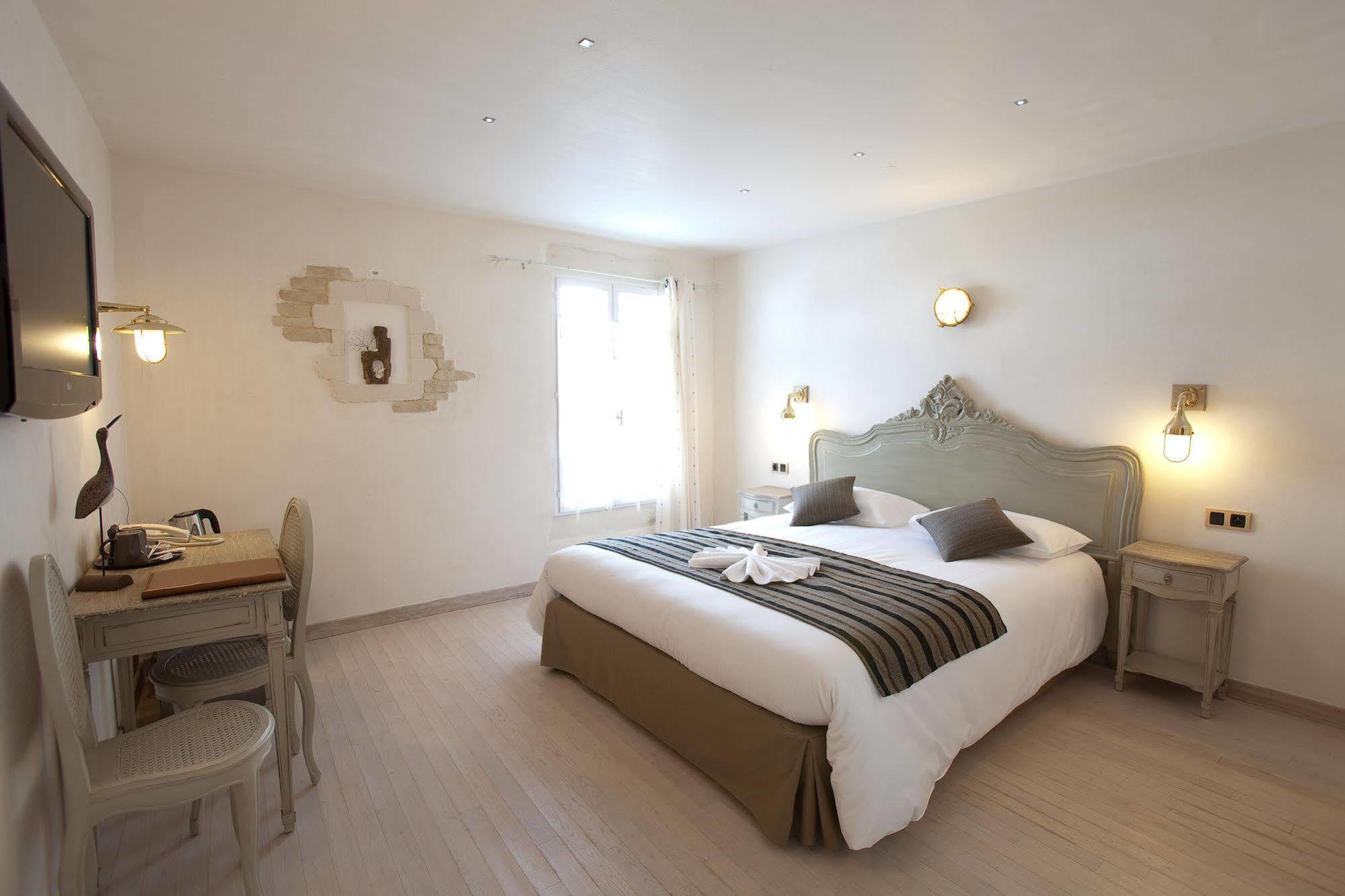 Chambre D'Hotes Hote Des Portes Ile De Re Les Portes-en-Re Luaran gambar