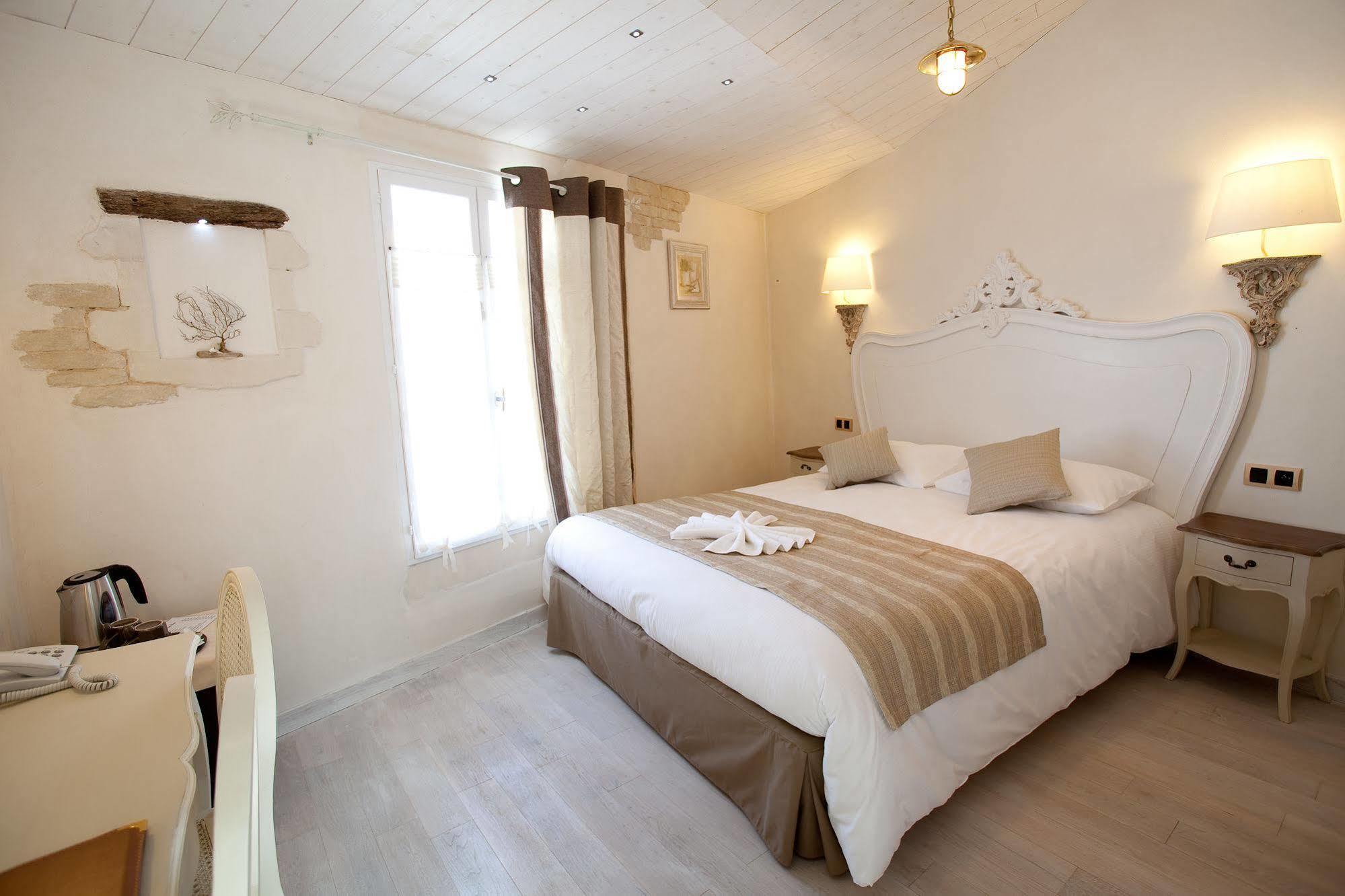 Chambre D'Hotes Hote Des Portes Ile De Re Les Portes-en-Re Luaran gambar